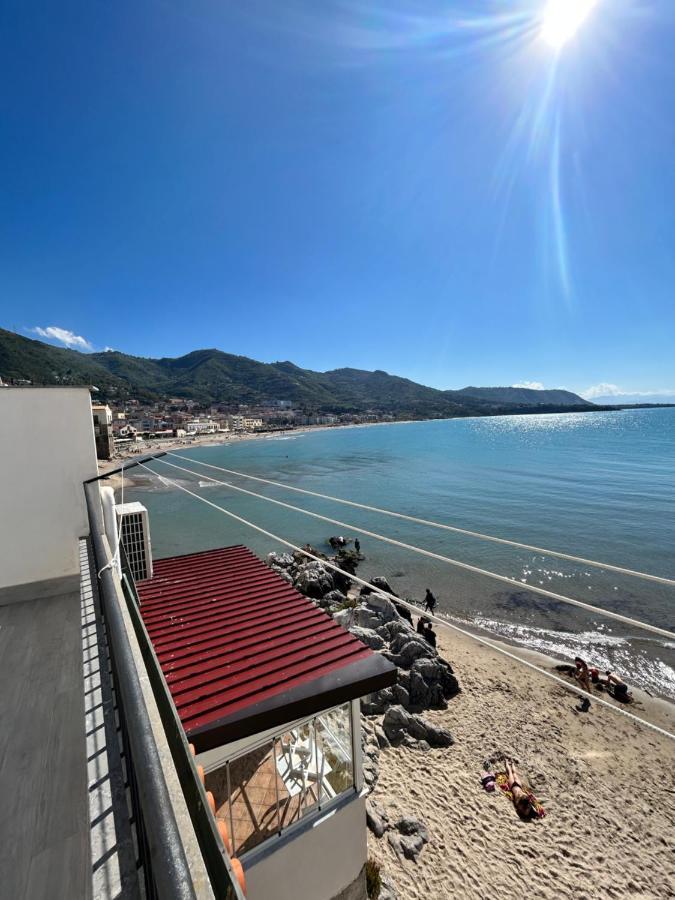 Casa Marina, La Terrazza Sul Mare Panzió Cefalù Kültér fotó